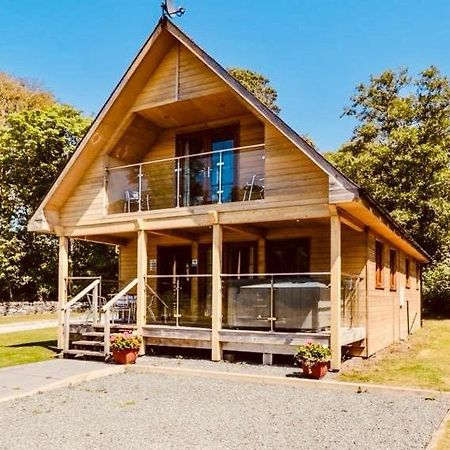 Artro Lodge Luxury 3 Bedroom, 3 Bathroom & Hot Tub ليانبيدر المظهر الخارجي الصورة