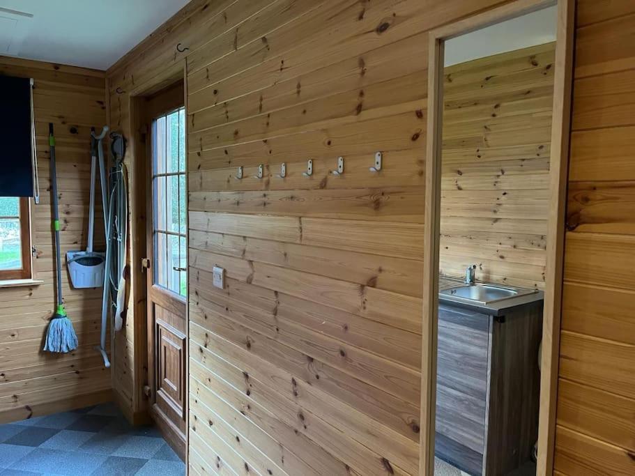 Artro Lodge Luxury 3 Bedroom, 3 Bathroom & Hot Tub ليانبيدر المظهر الخارجي الصورة