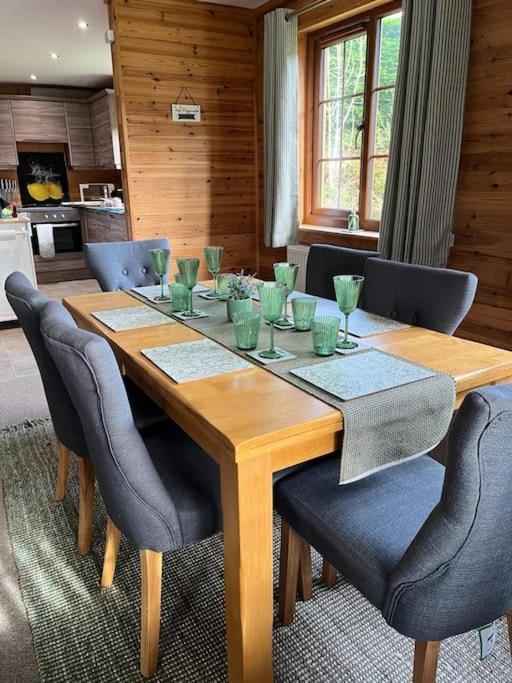 Artro Lodge Luxury 3 Bedroom, 3 Bathroom & Hot Tub ليانبيدر المظهر الخارجي الصورة