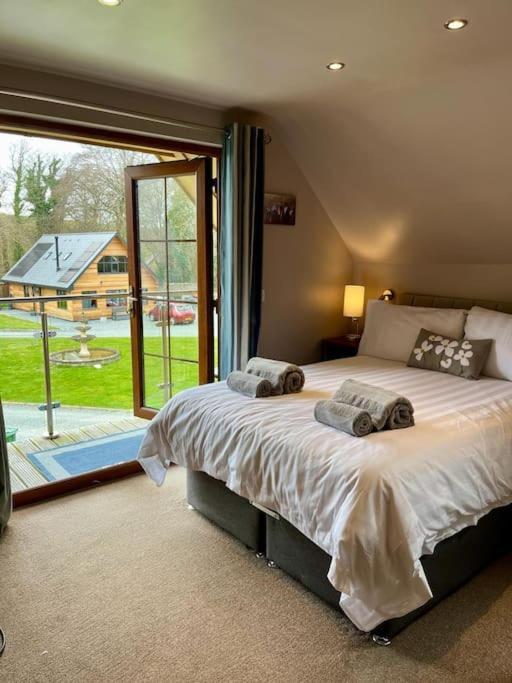 Artro Lodge Luxury 3 Bedroom, 3 Bathroom & Hot Tub ليانبيدر المظهر الخارجي الصورة