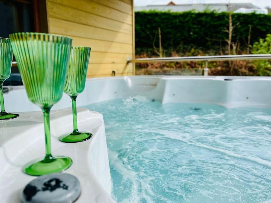 Artro Lodge Luxury 3 Bedroom, 3 Bathroom & Hot Tub ليانبيدر المظهر الخارجي الصورة